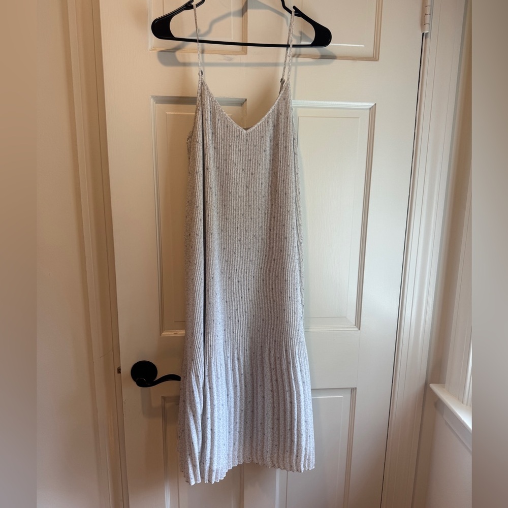 Abercrombie & Fitch White and Light Blue Flower Pleated Midi Dress